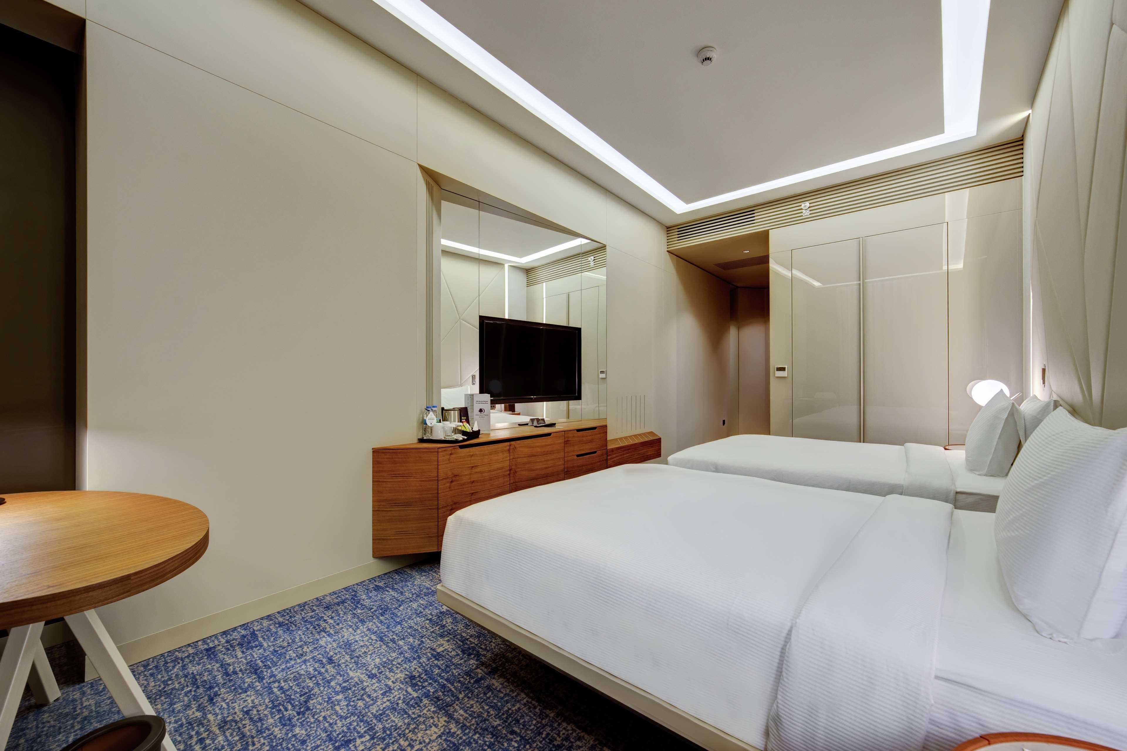 Doubletree By Hilton Adana Hotell Exteriör bild