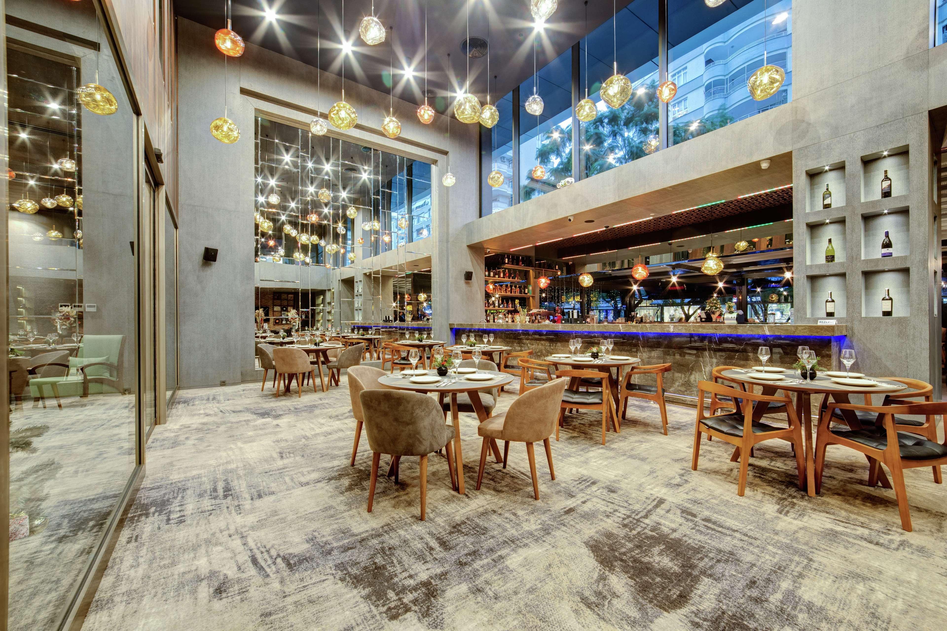 Doubletree By Hilton Adana Hotell Exteriör bild