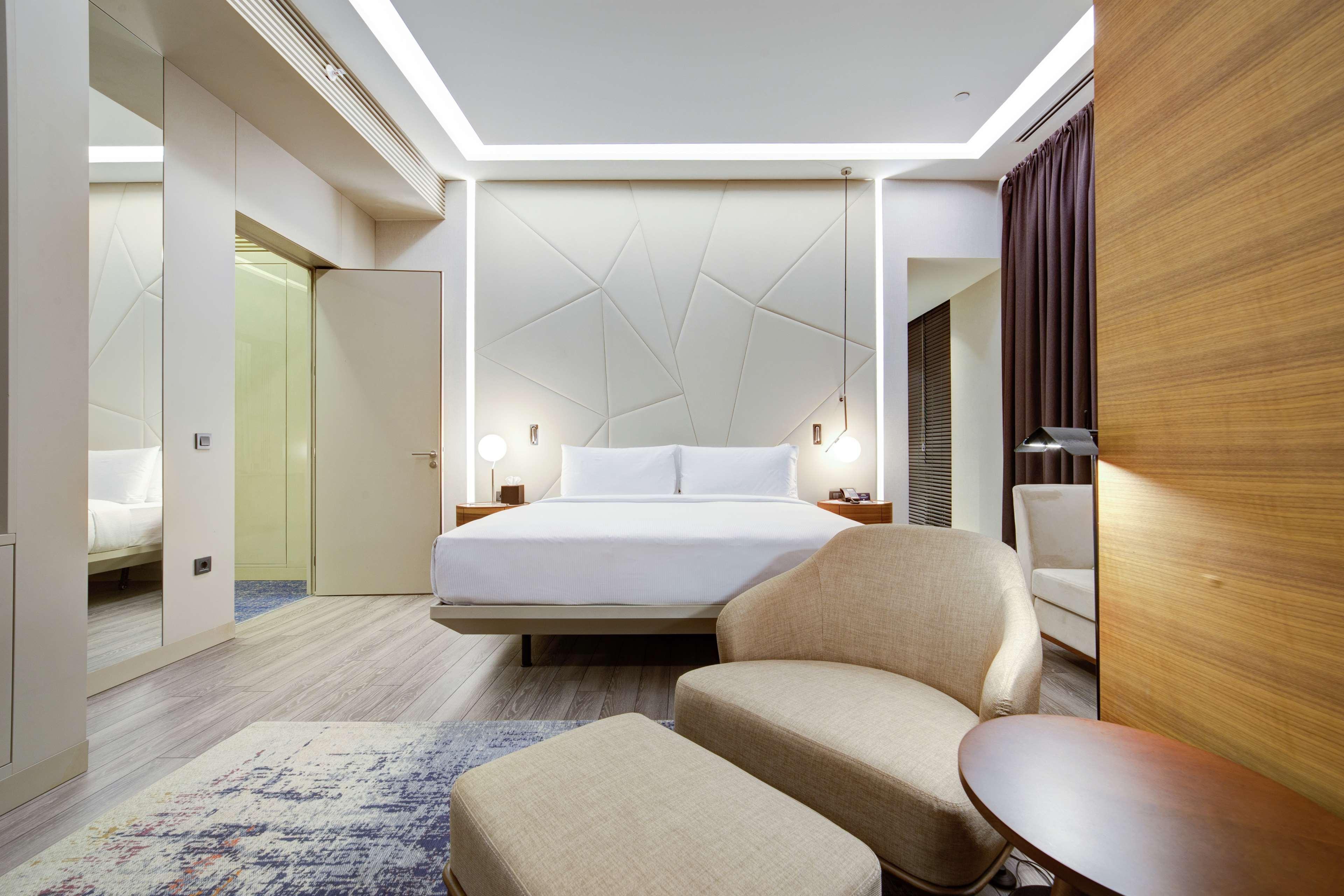 Doubletree By Hilton Adana Hotell Exteriör bild