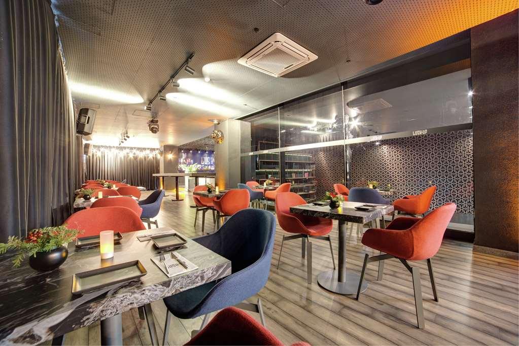 Doubletree By Hilton Adana Hotell Restaurang bild