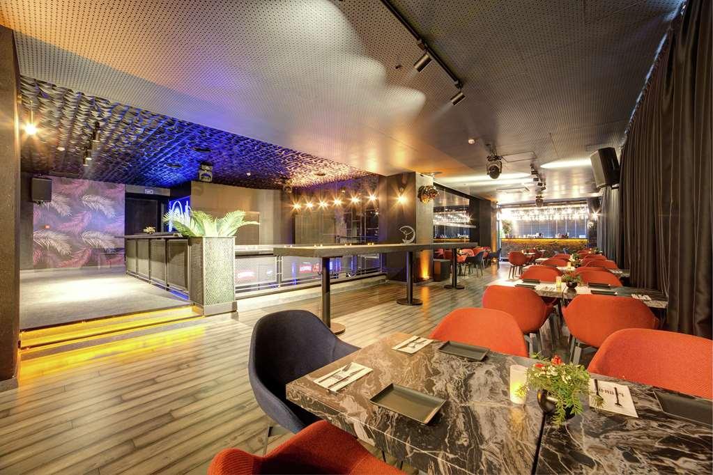 Doubletree By Hilton Adana Hotell Restaurang bild