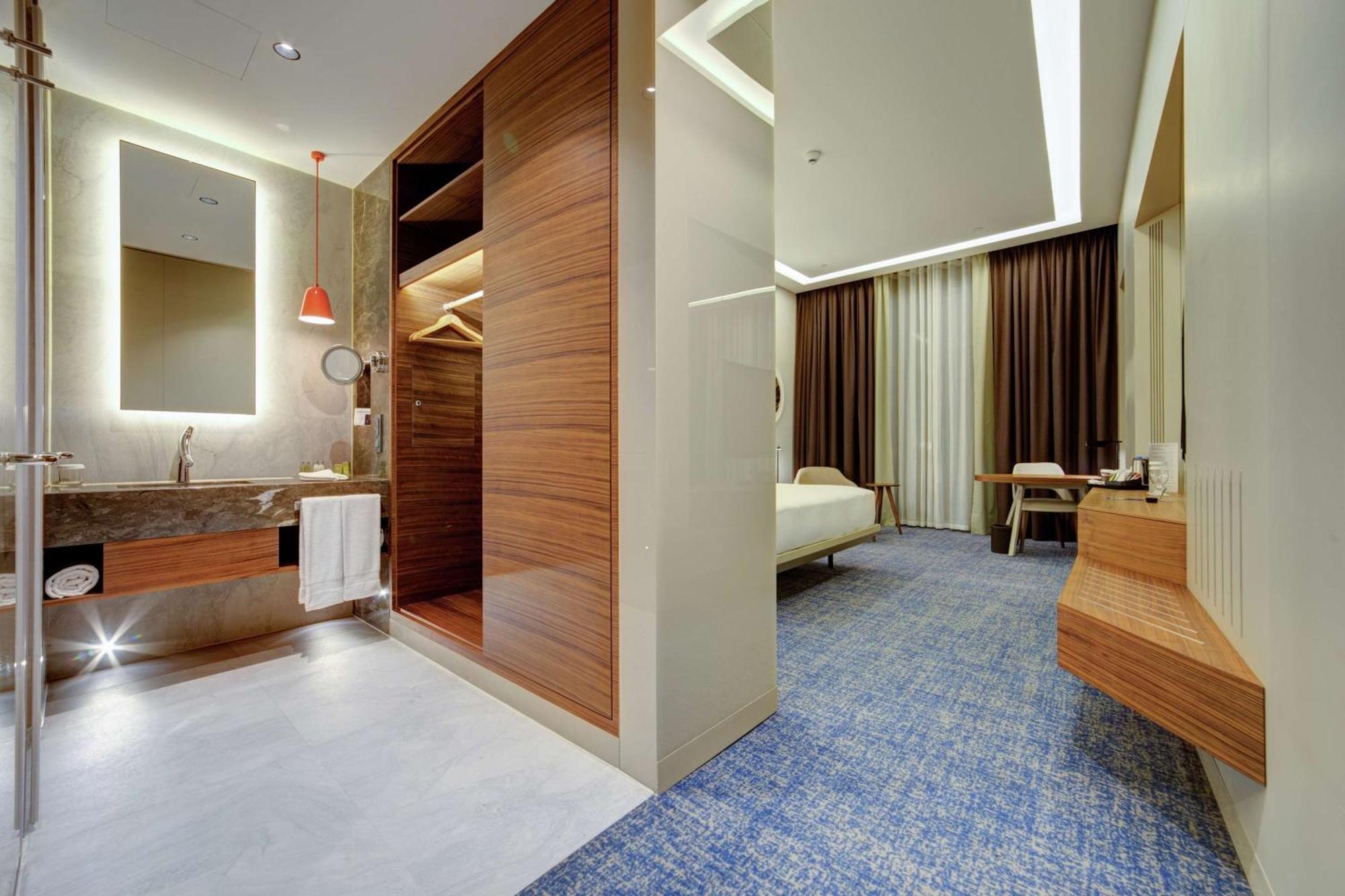 Doubletree By Hilton Adana Hotell Exteriör bild