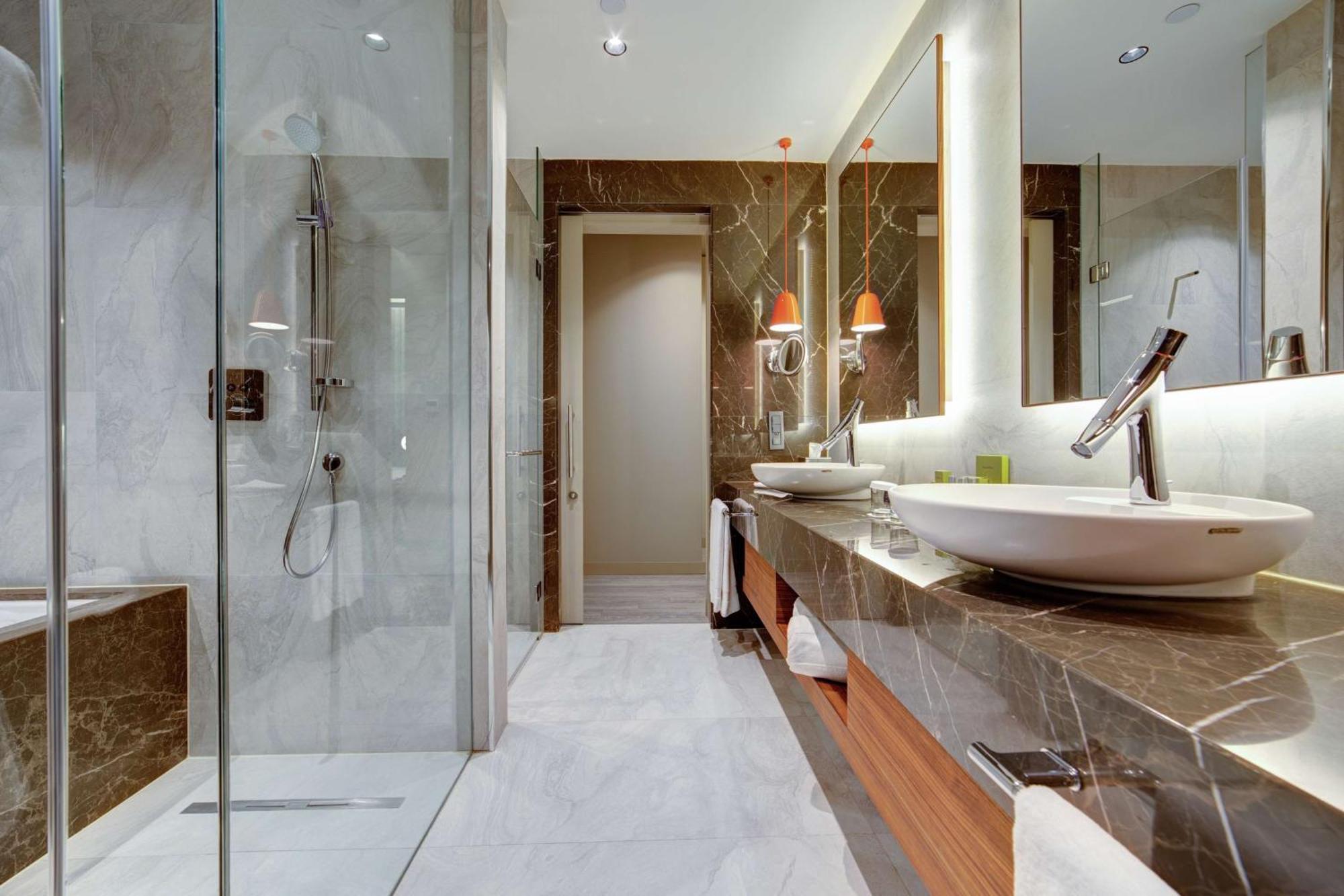 Doubletree By Hilton Adana Hotell Exteriör bild