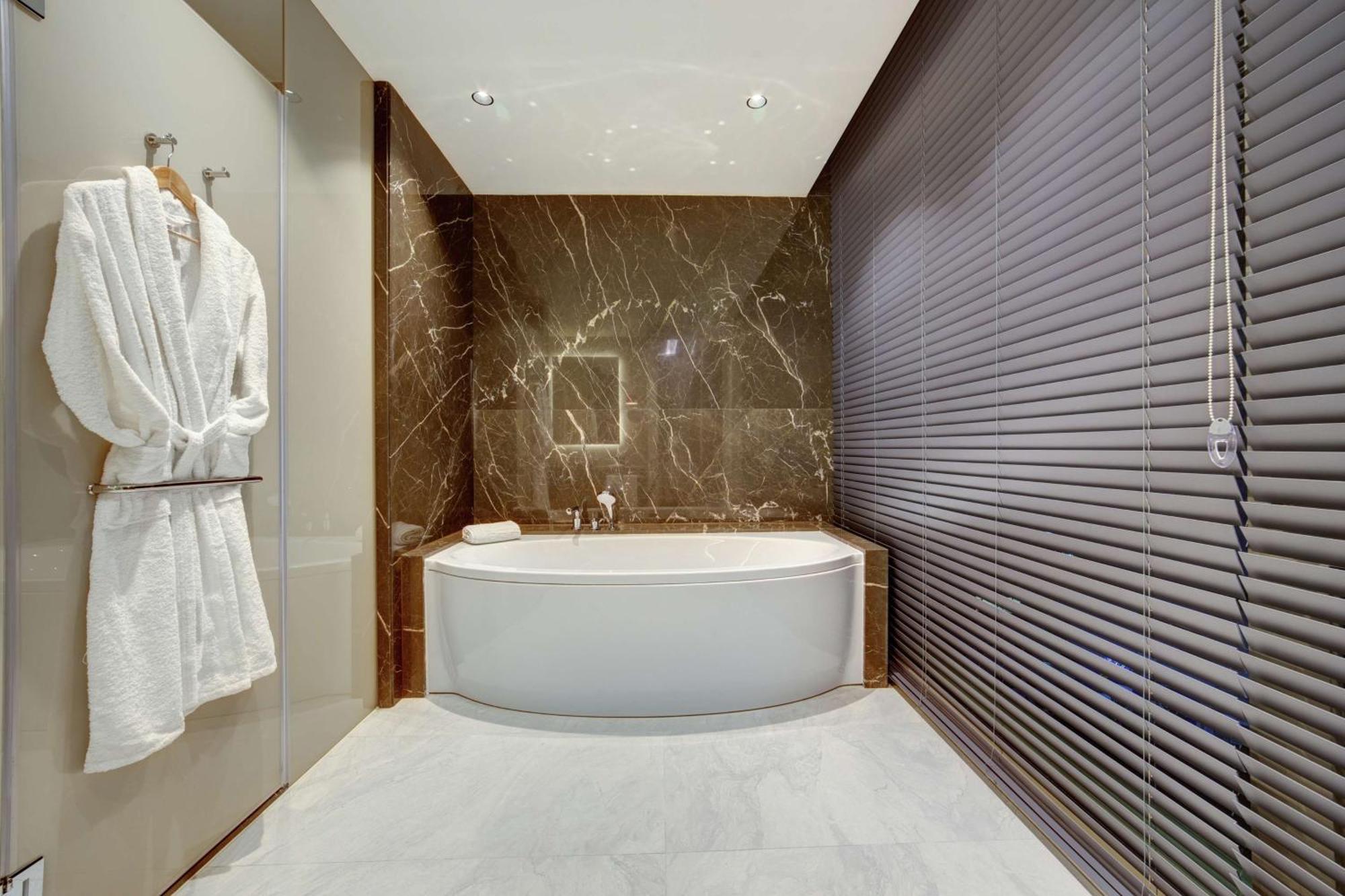 Doubletree By Hilton Adana Hotell Exteriör bild