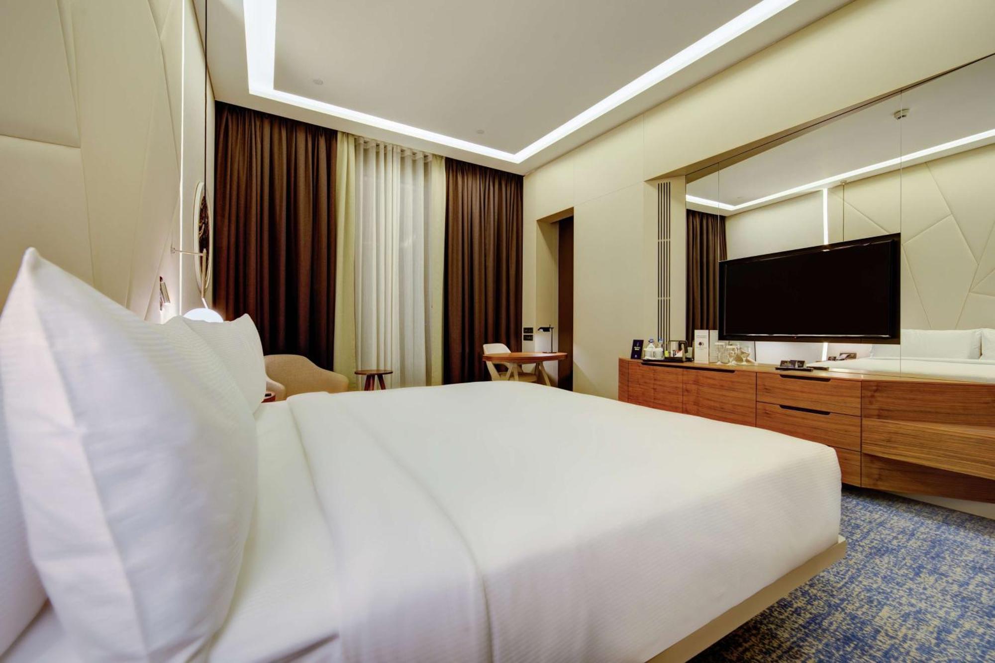 Doubletree By Hilton Adana Hotell Exteriör bild