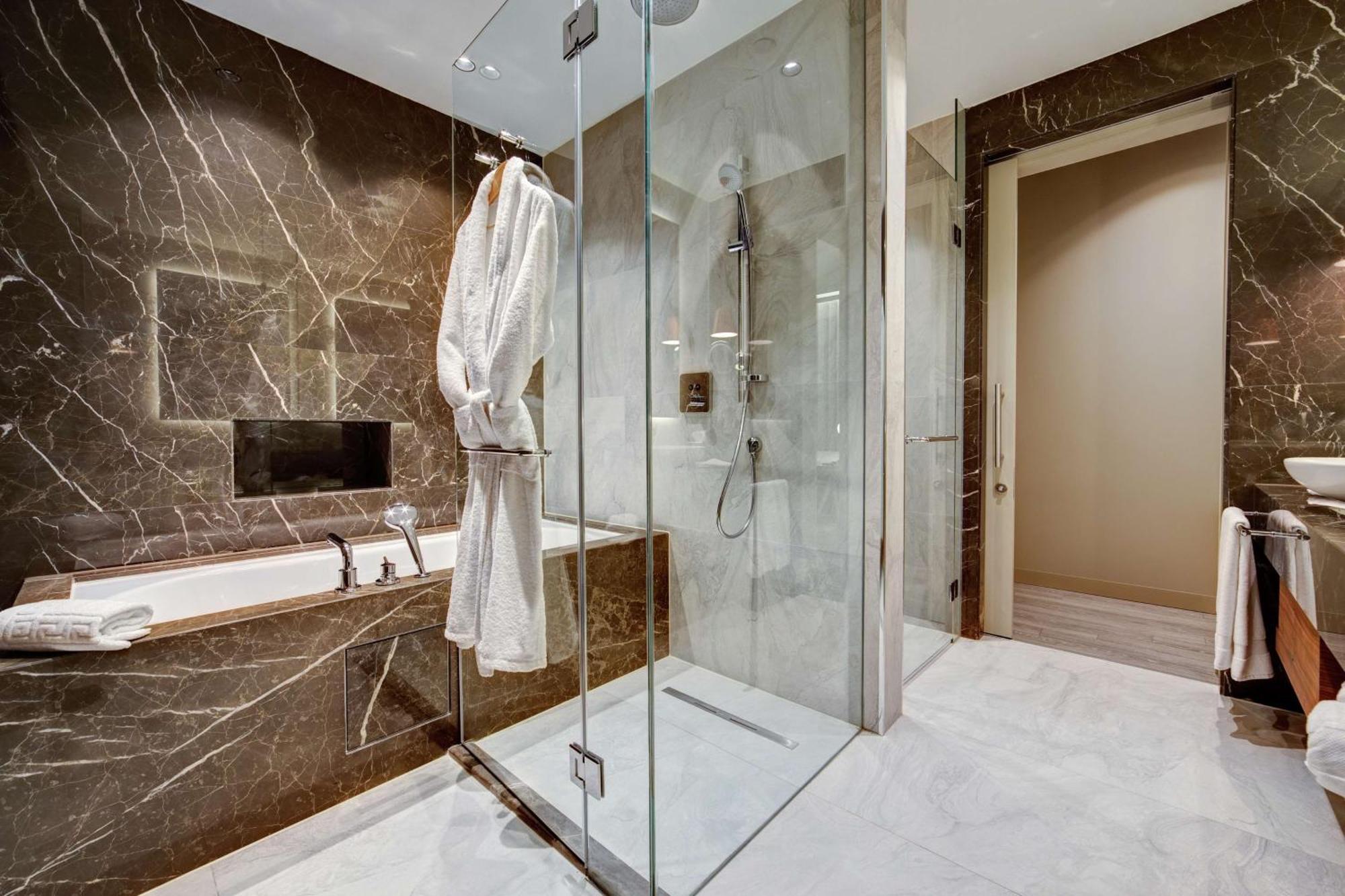 Doubletree By Hilton Adana Hotell Exteriör bild