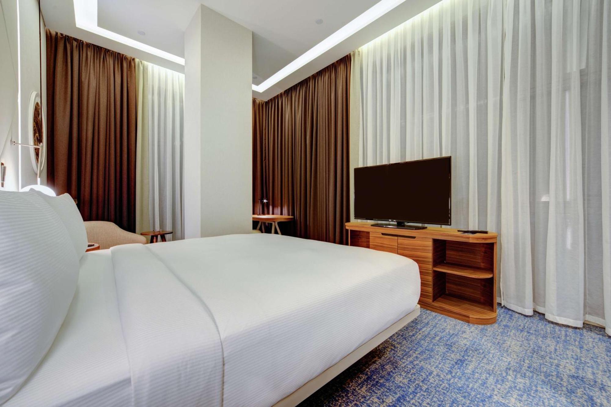 Doubletree By Hilton Adana Hotell Exteriör bild